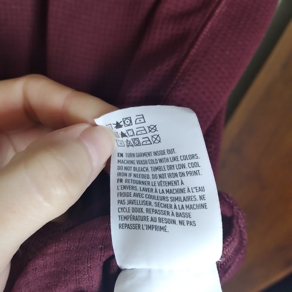 American Eagle Active Flex Red Waffle Knit Spell Out Hoodie Size Small - Picture 12 of 12
